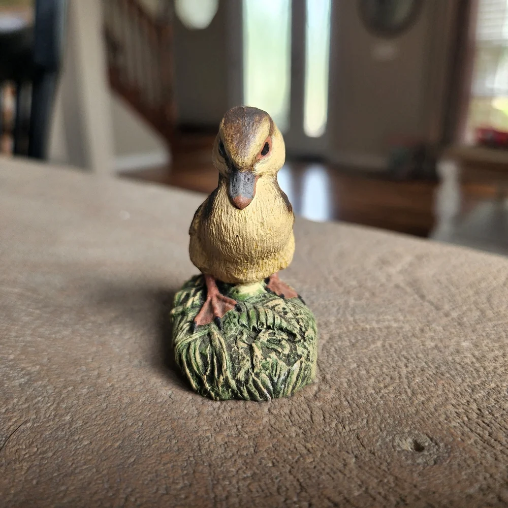 1978 Mallard Duckling Figurine by Herman L. Deaton – Bronze Menagerie Creative - Picture 3 of 8